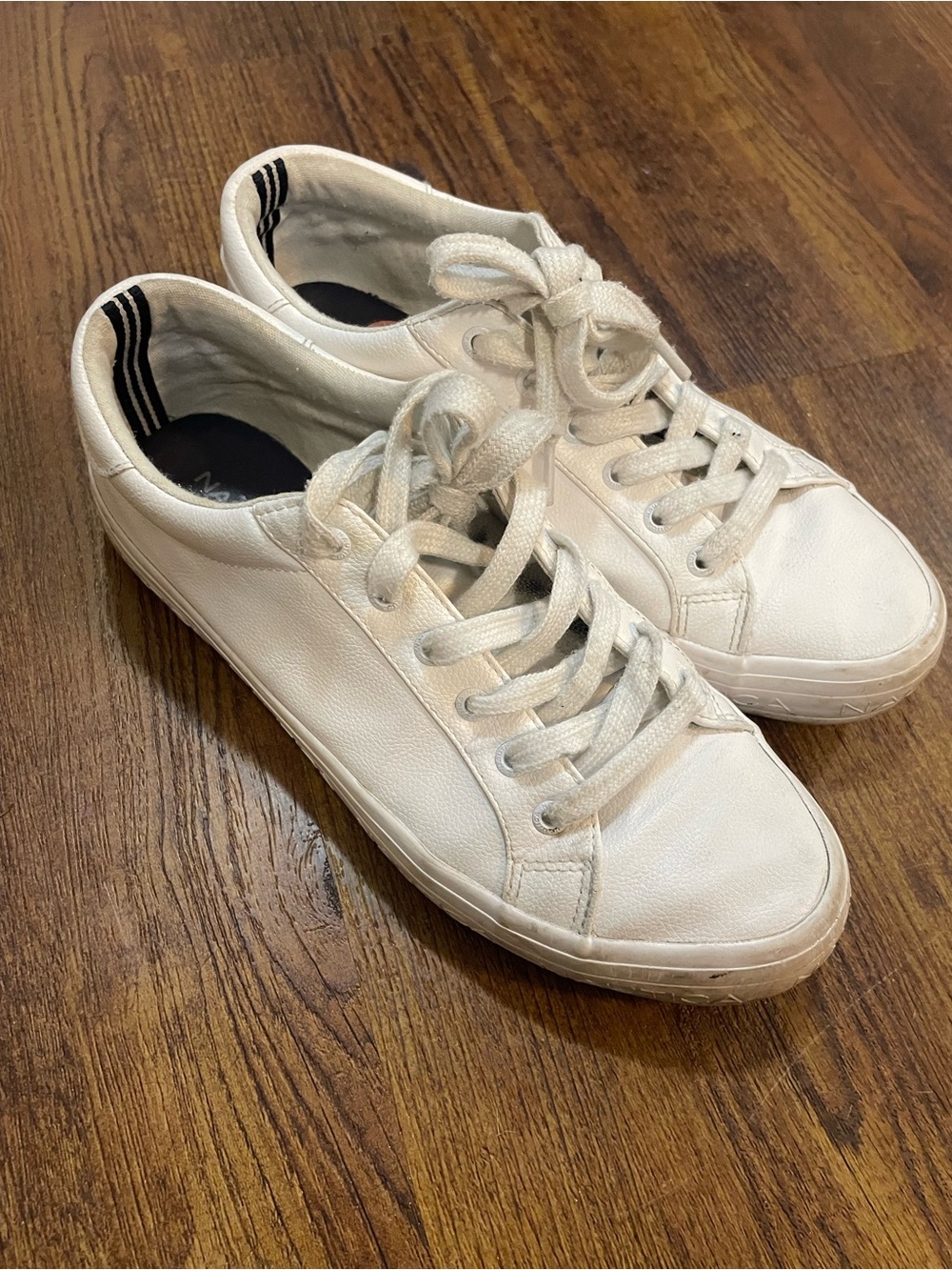 Women's Leather 9.5 | Nautica White Sneakers with Navy Insole